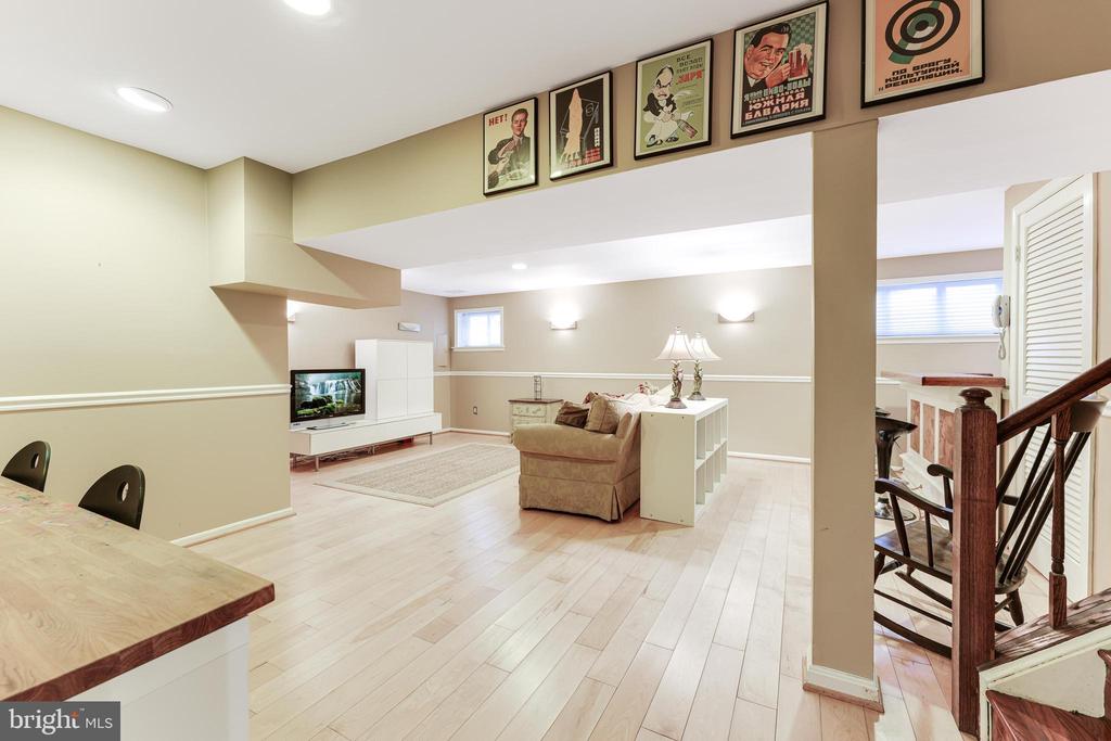 1609 Apricot Ct
