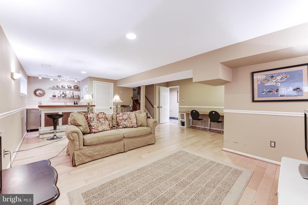 1609 Apricot Ct