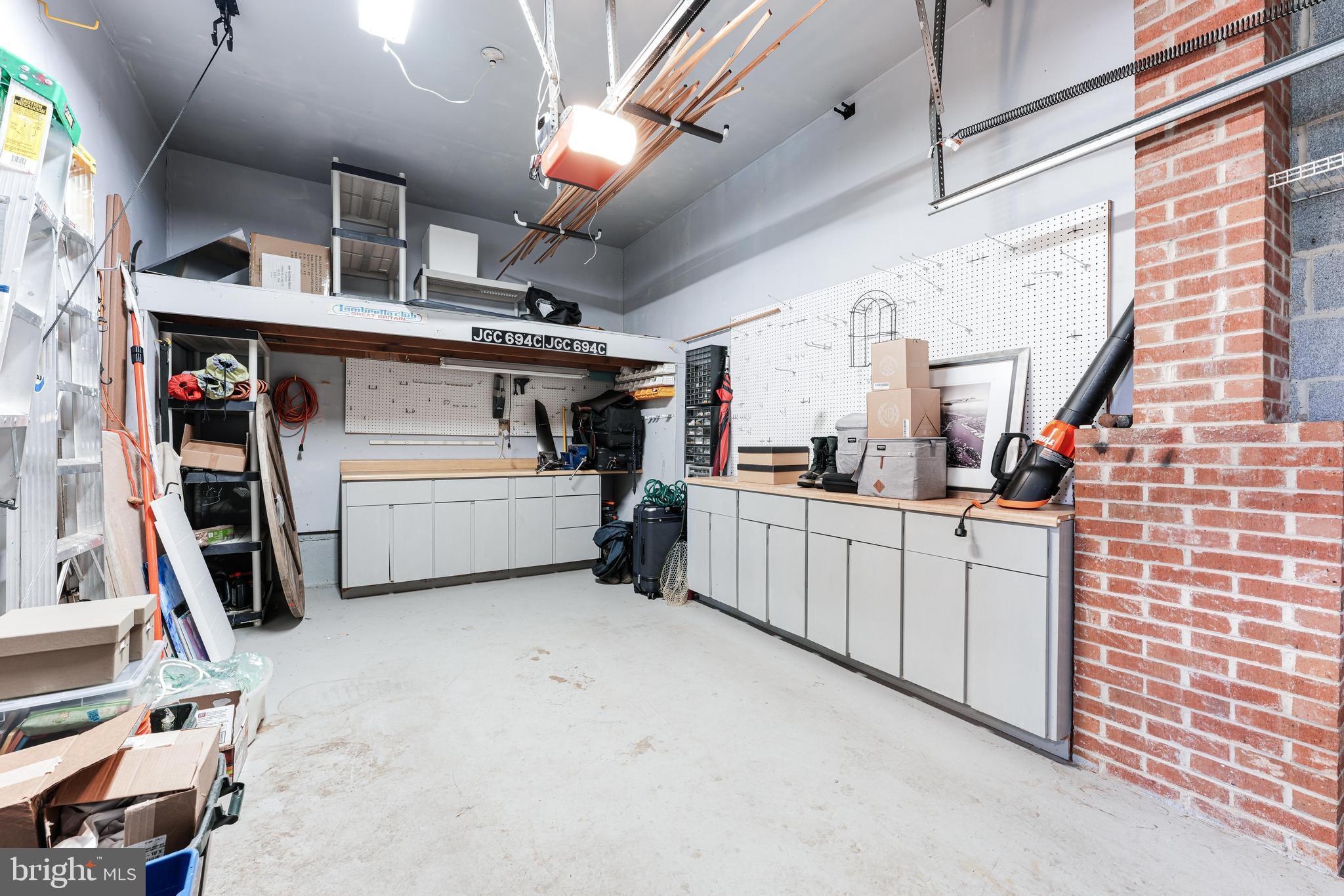 1609 Apricot Ct