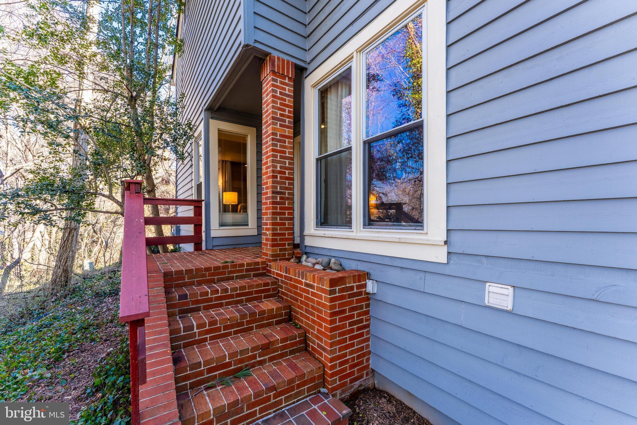 1609 Apricot Ct