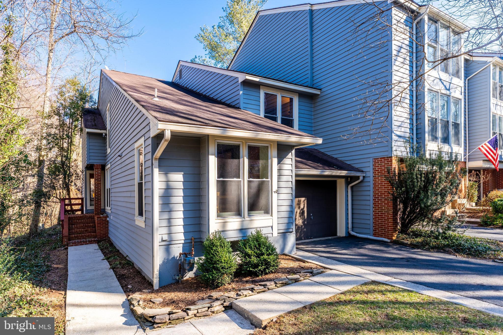1609 Apricot Ct