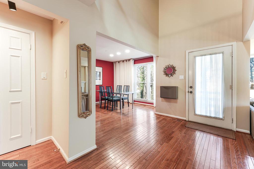 1609 Apricot Ct