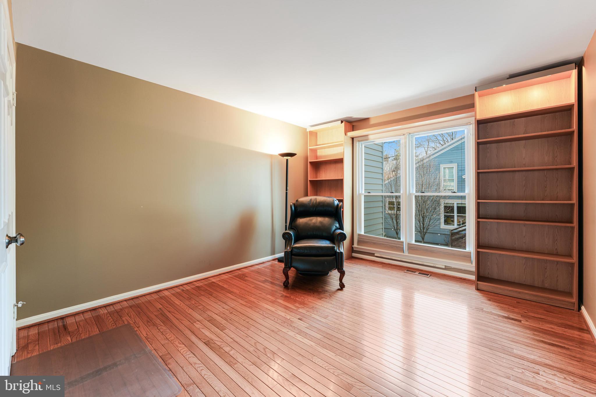 1609 Apricot Ct