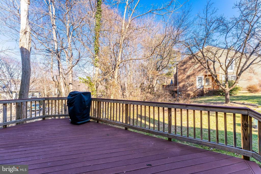 1609 Apricot Ct