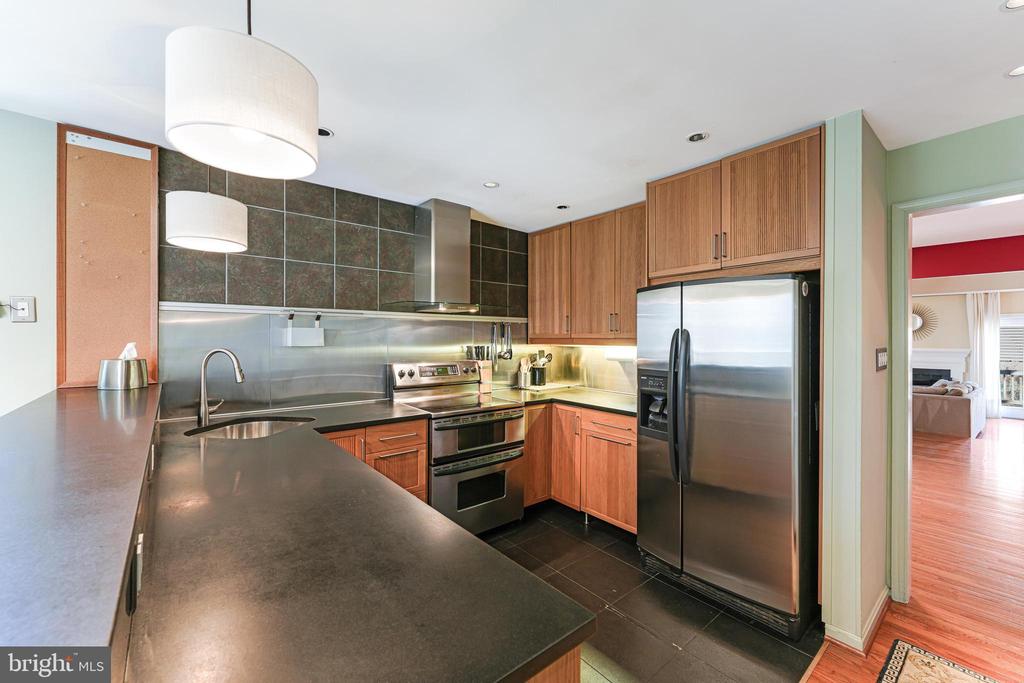 1609 Apricot Ct