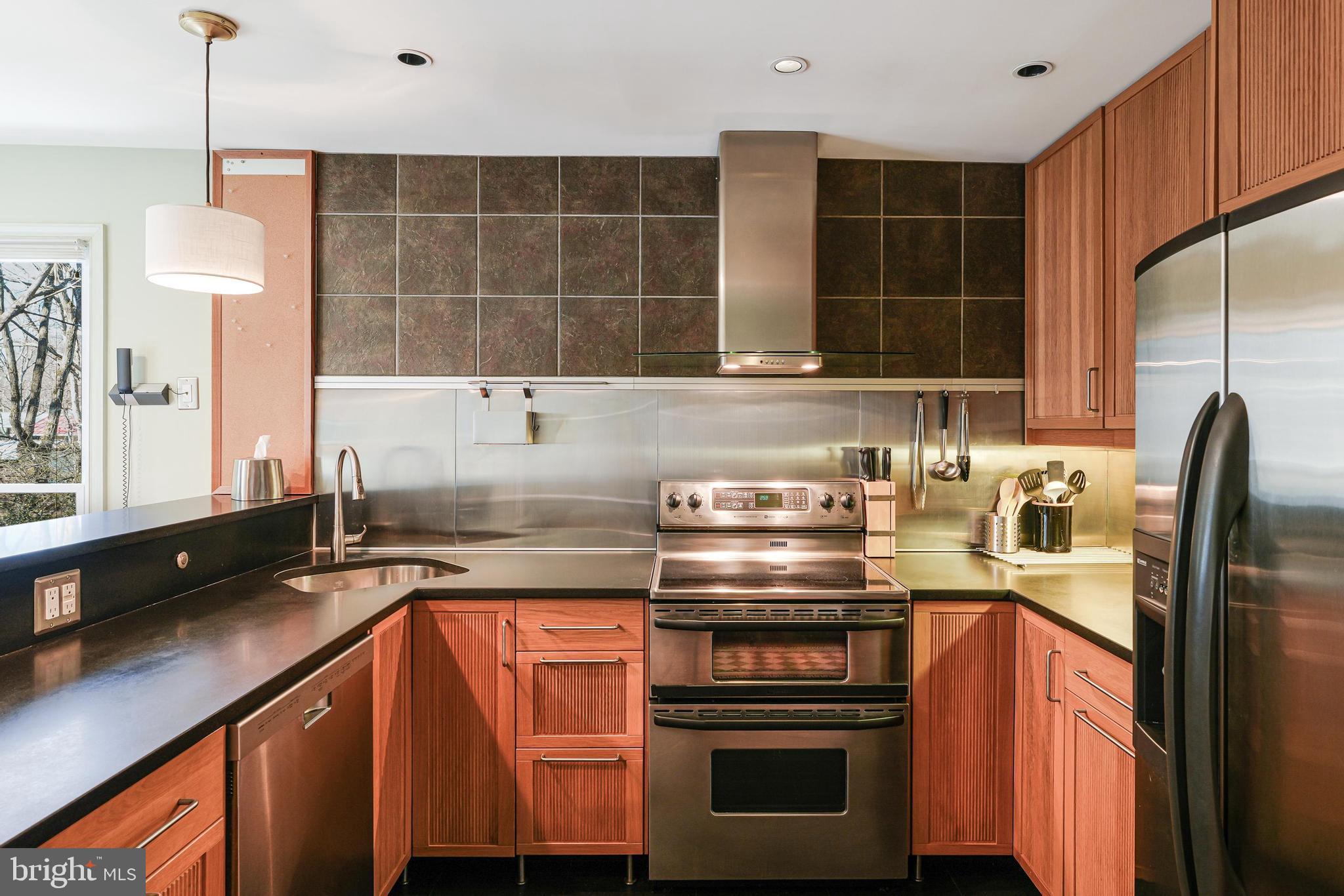 1609 Apricot Ct