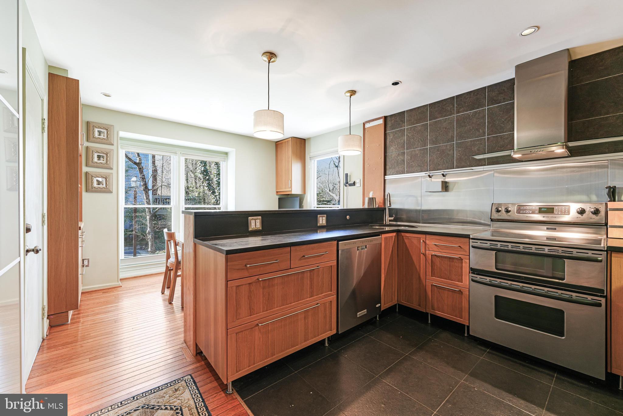 1609 Apricot Ct