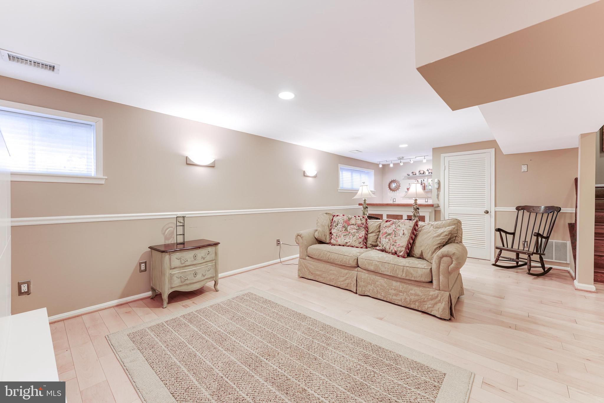 1609 Apricot Ct
