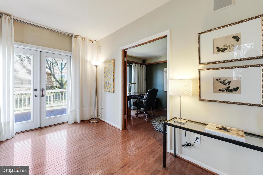 1609 Apricot Ct