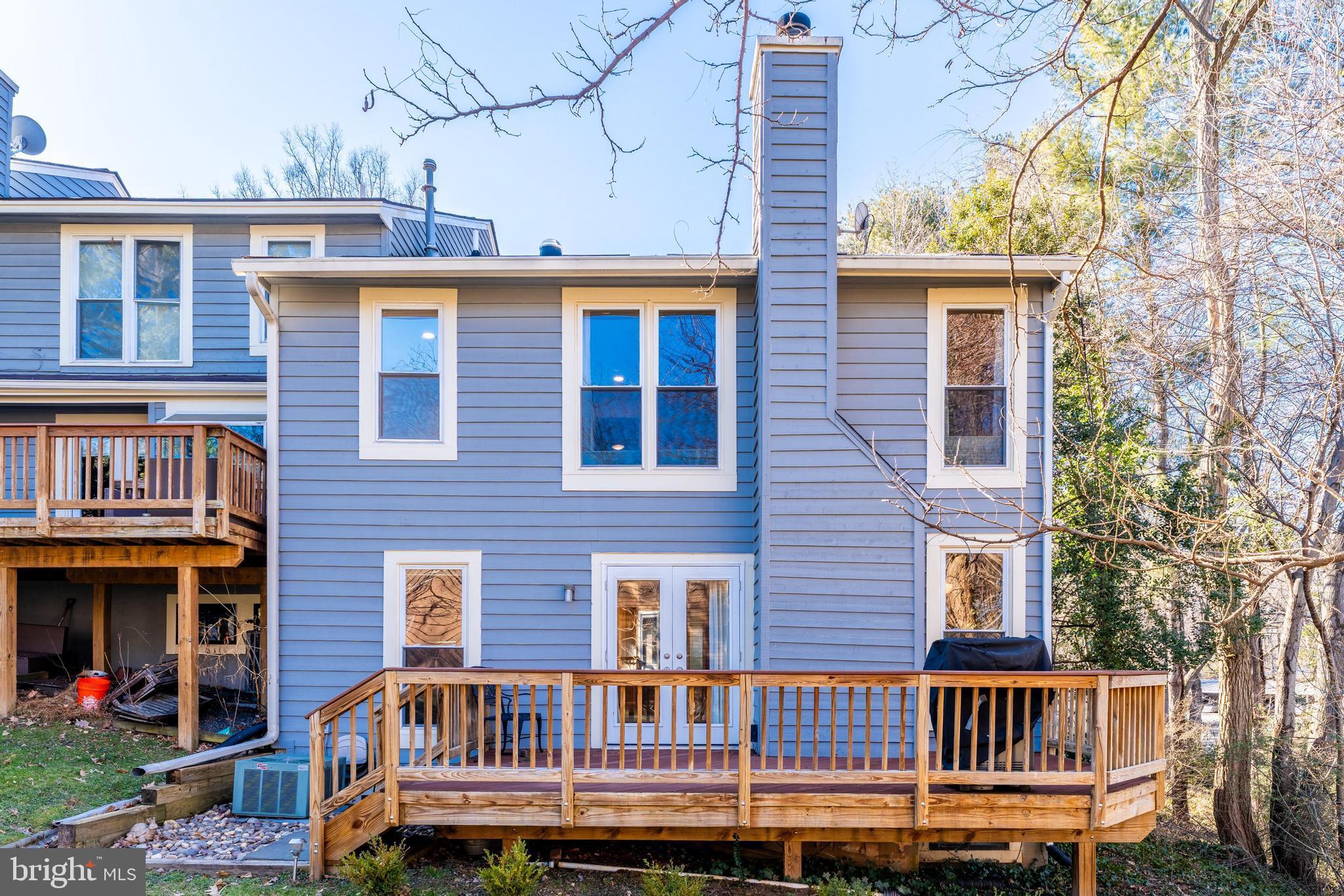 1609 Apricot Ct