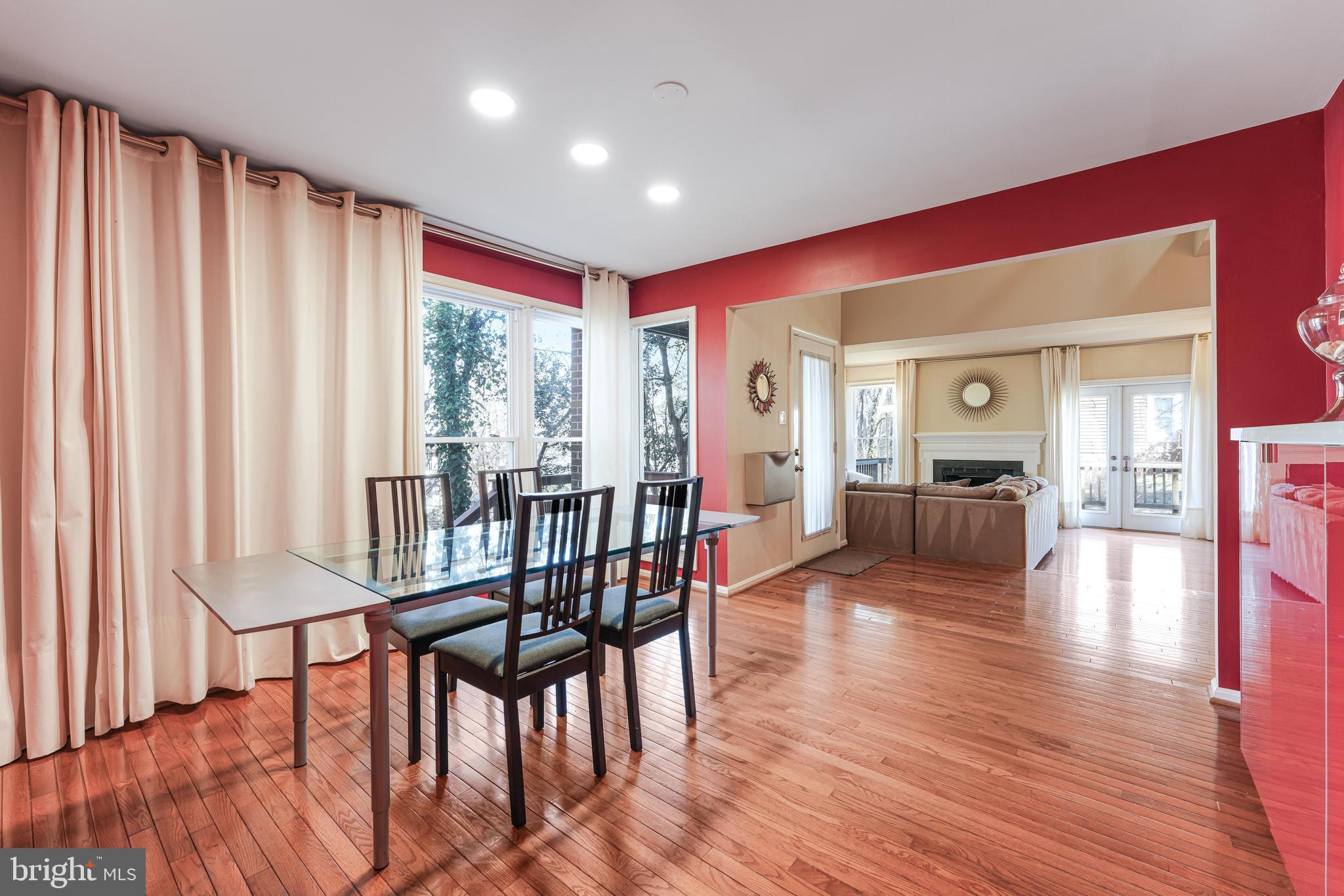 1609 Apricot Ct
