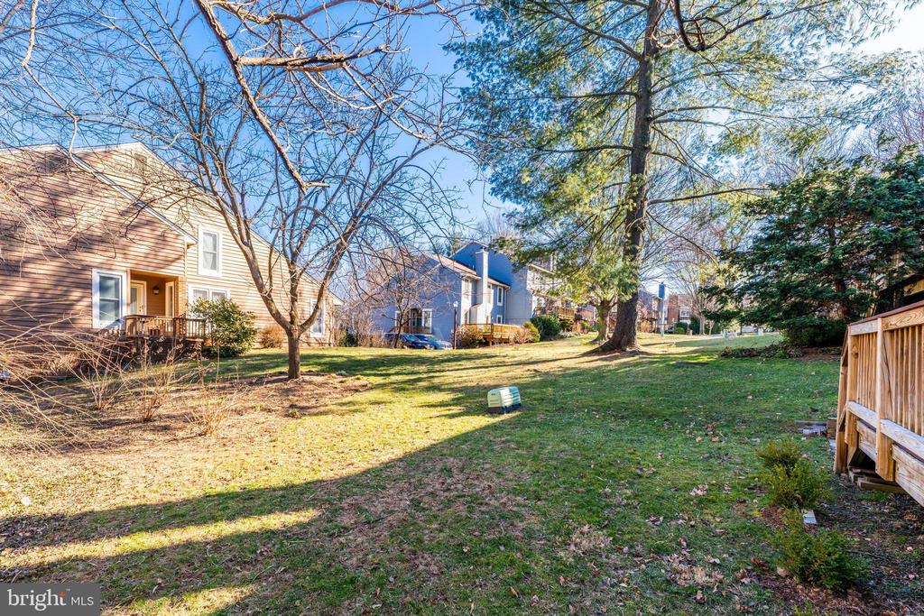 1609 Apricot Ct