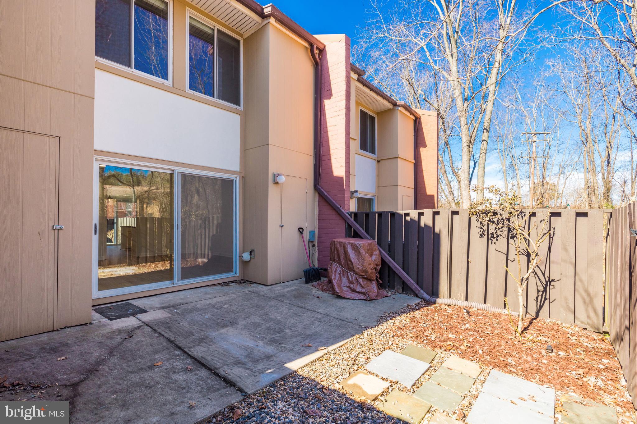 1325 NORTHGATE SQ