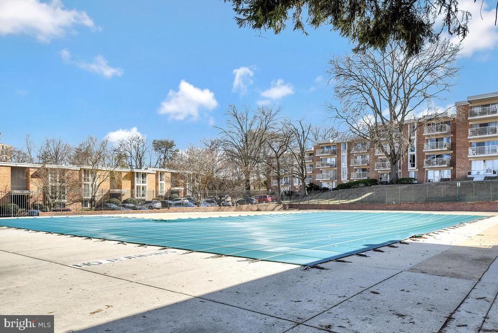 2653 Redcoat Dr #112