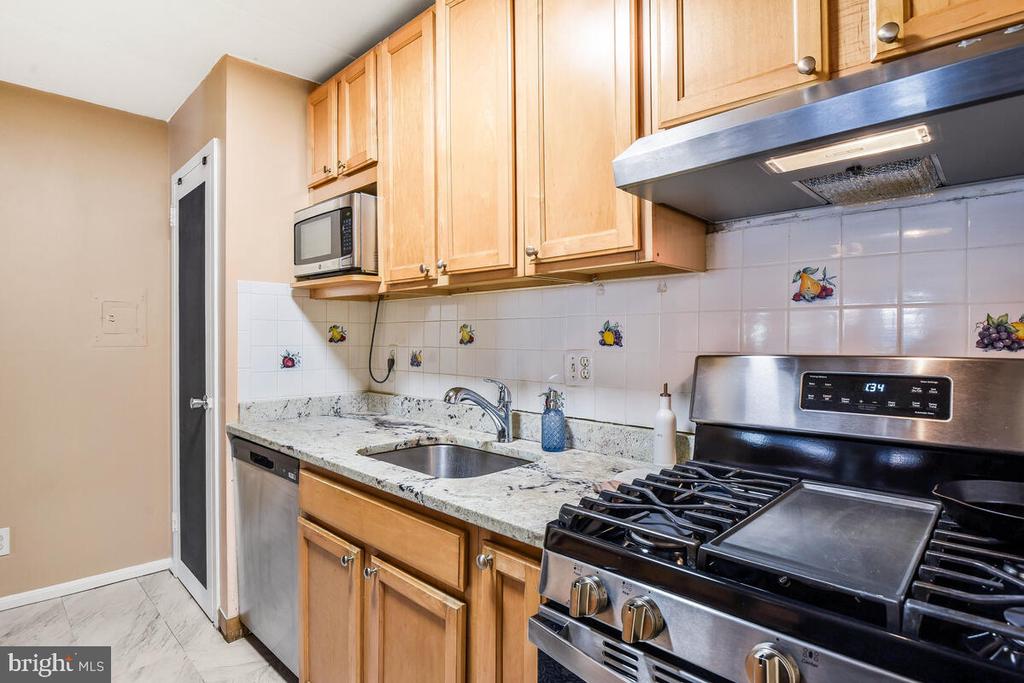 2653 Redcoat Dr #112