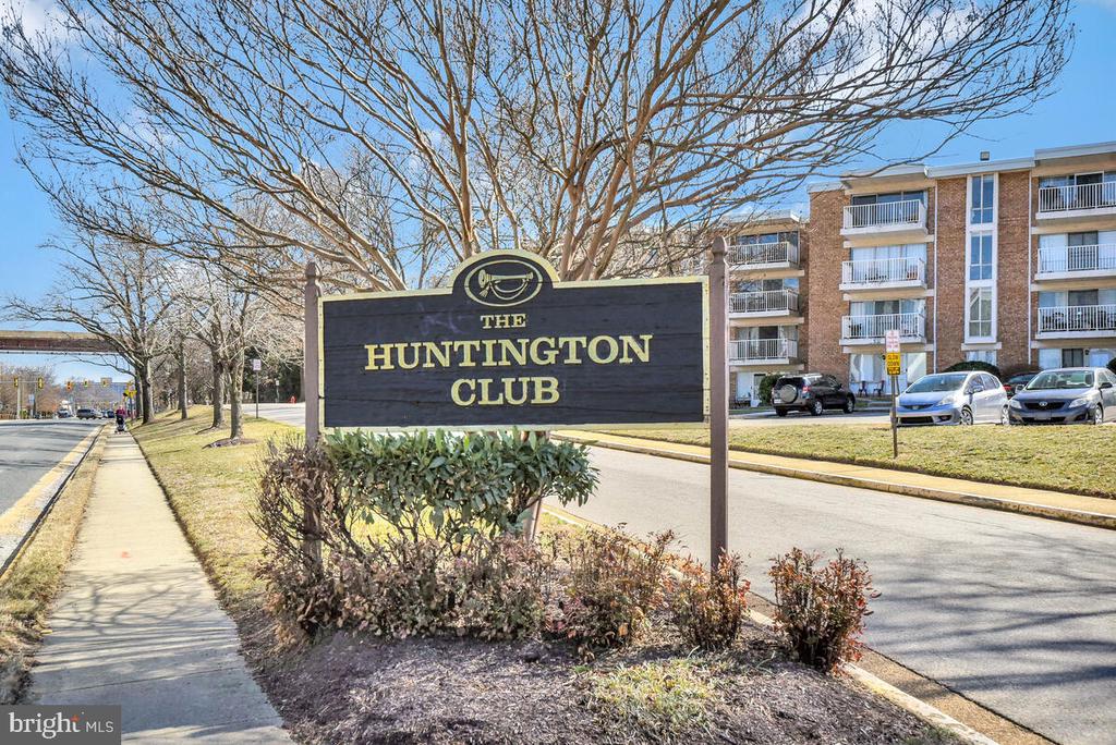 2653 Redcoat Dr #112