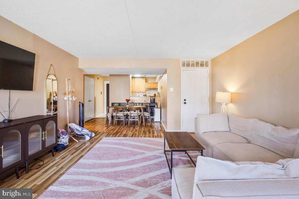 2653 Redcoat Dr #112