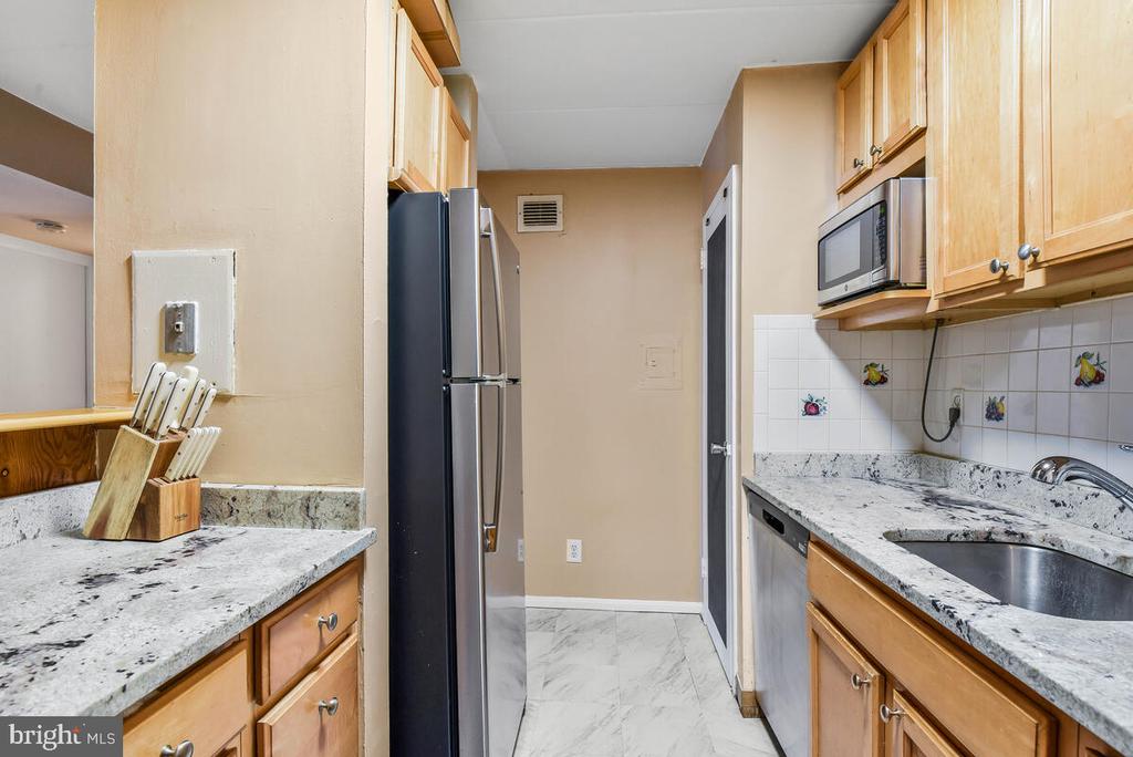 2653 Redcoat Dr #112