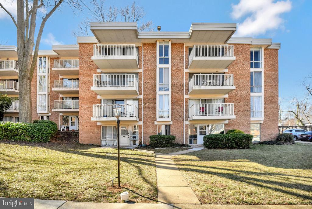 2653 Redcoat Dr #112