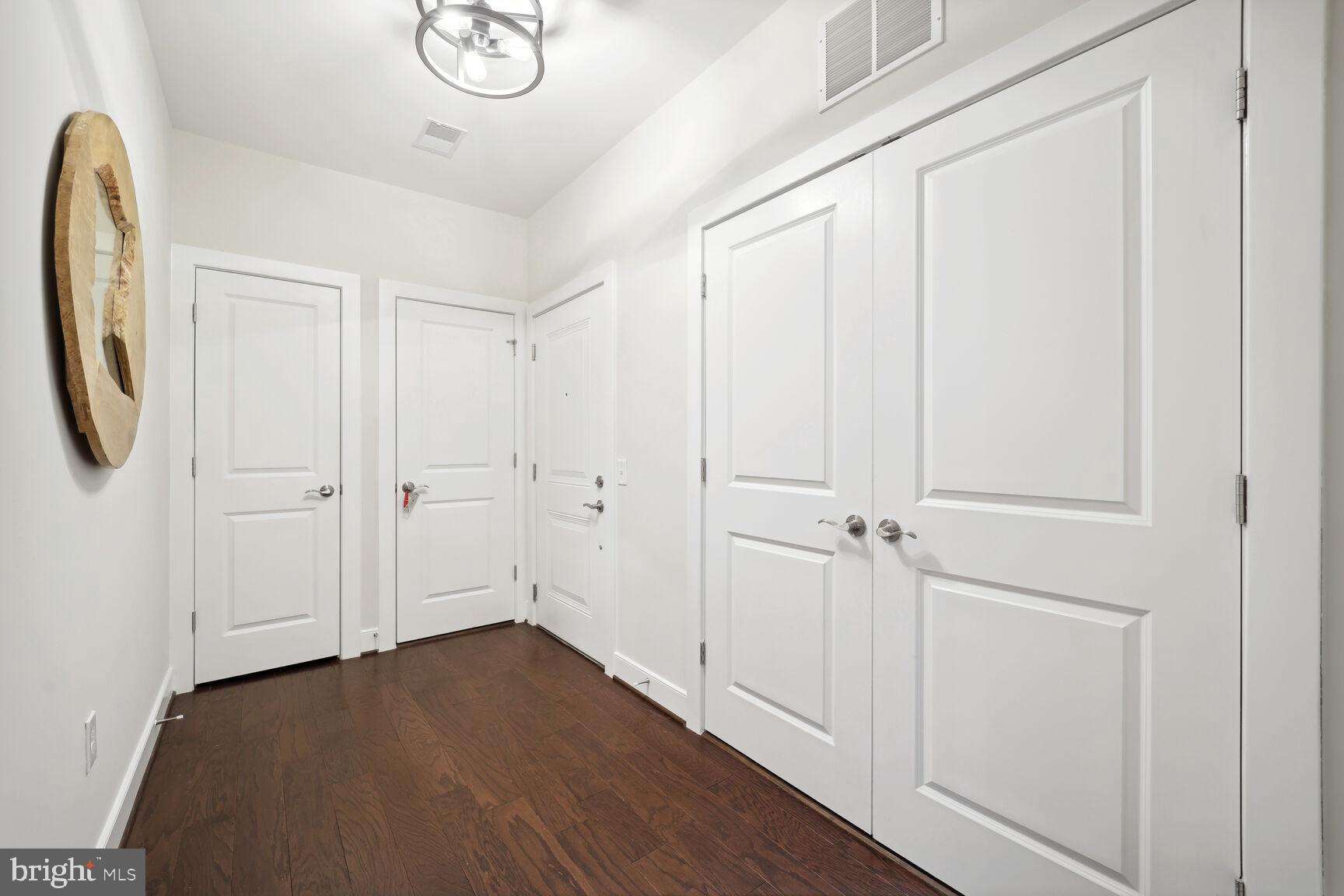 2903 Bleeker St #5-105