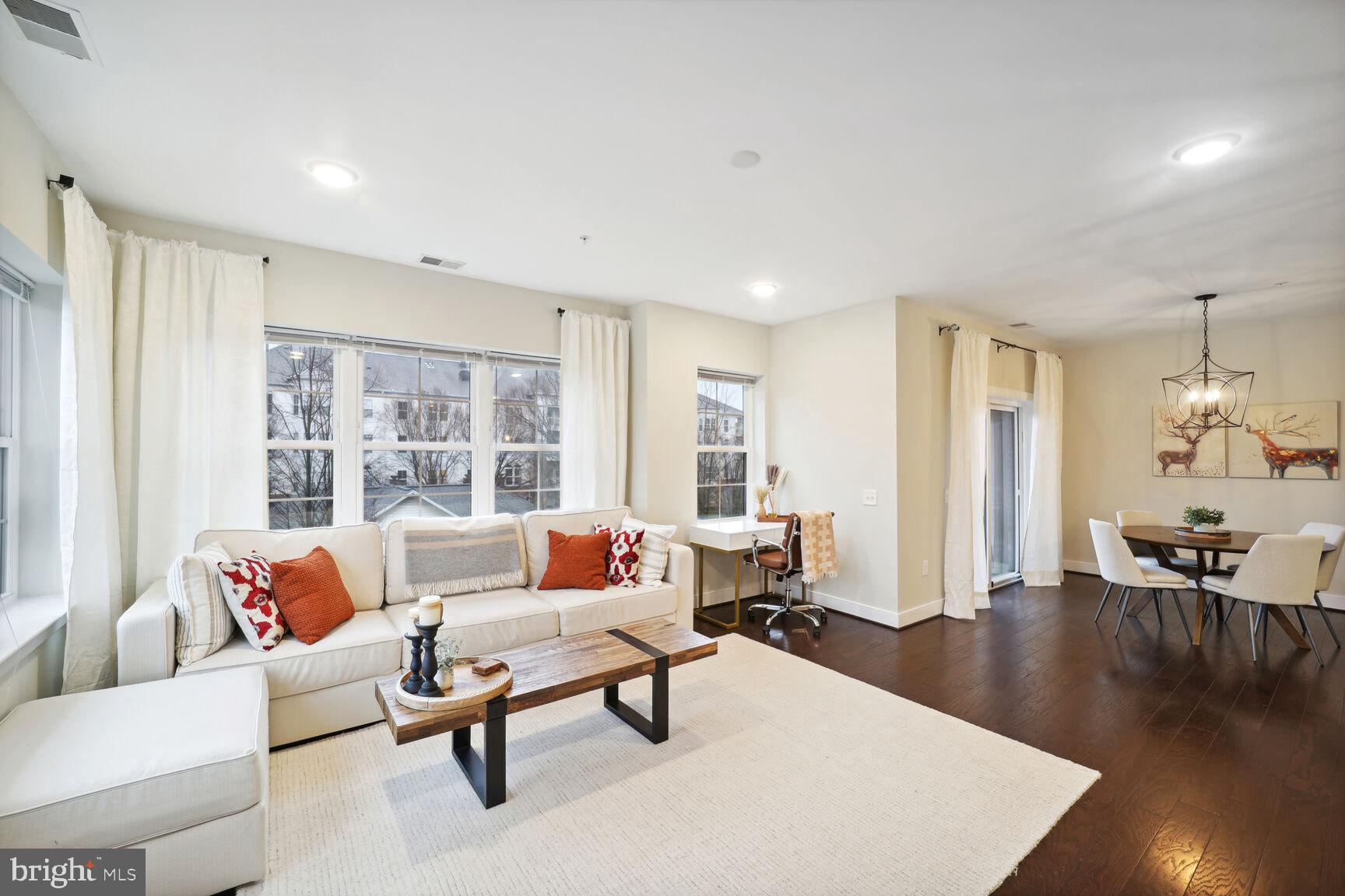 2903 Bleeker St #5-105