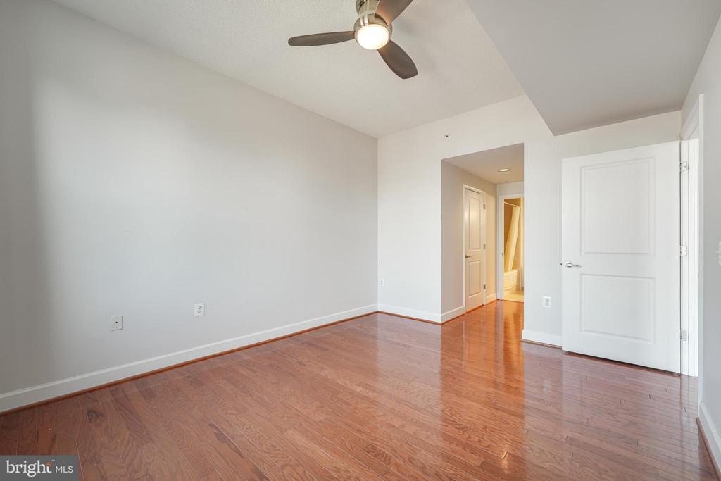 11800 Sunset Hills Rd #1210