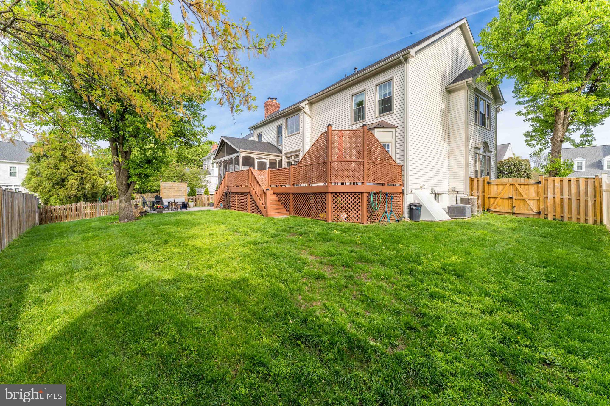 2636 Meadow Hall Dr