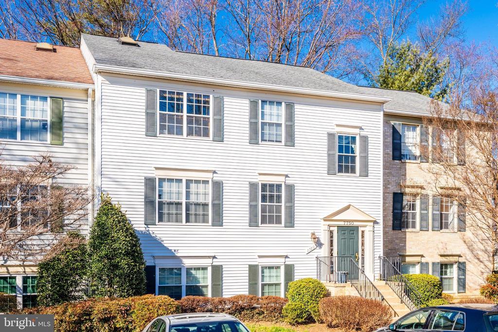 7750 New Providence Dr #35