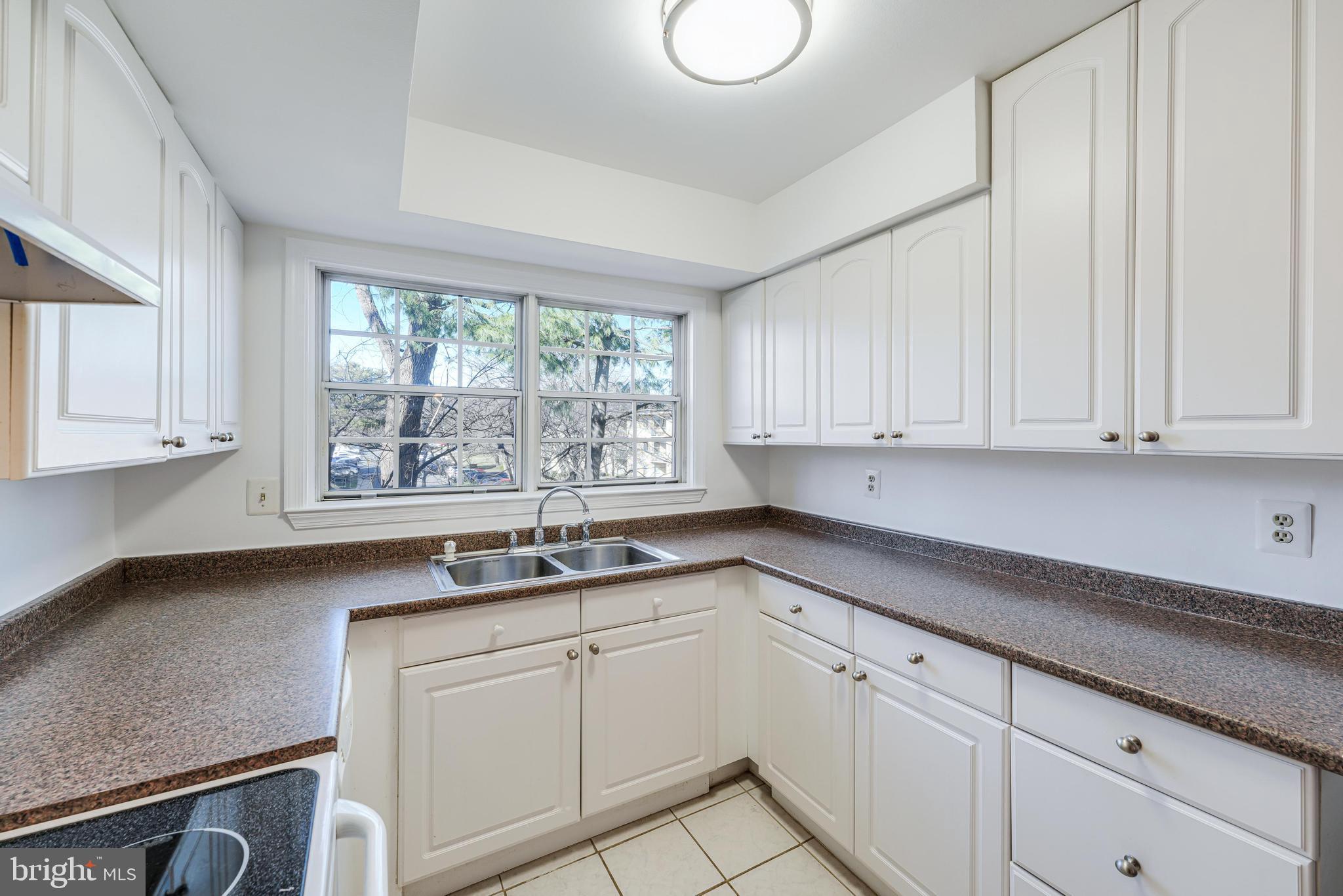 7750 New Providence Dr #35