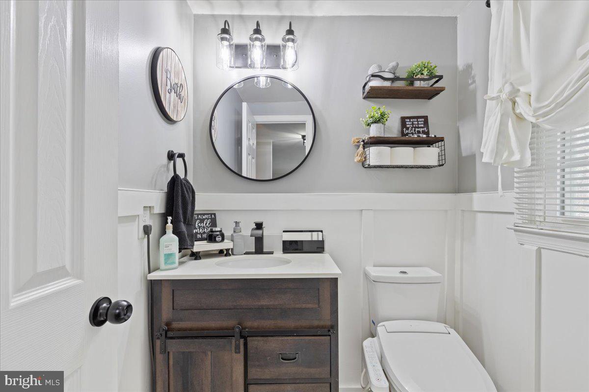 5912 NEW ENGLAND WOODS DRIVE