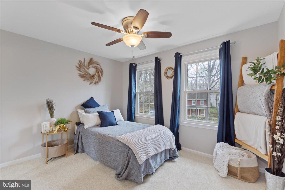 5912 NEW ENGLAND WOODS DRIVE