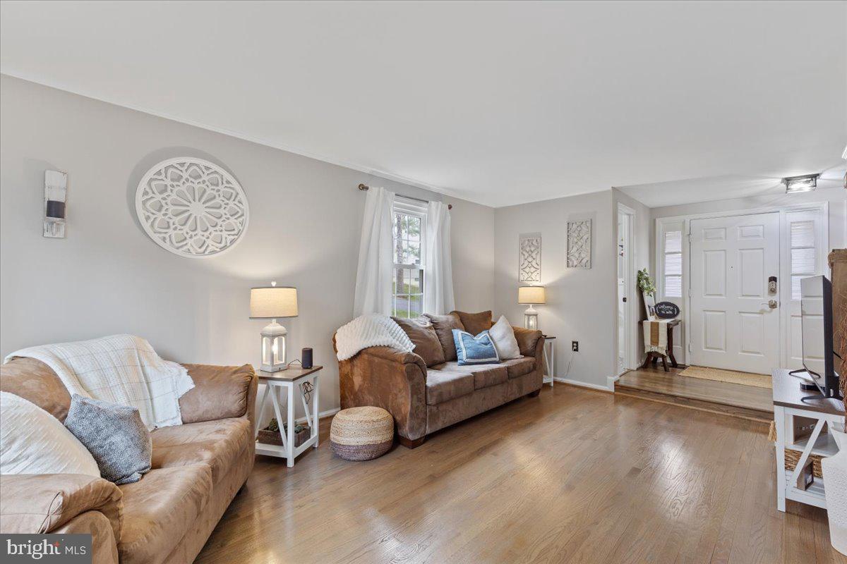 5912 NEW ENGLAND WOODS DRIVE