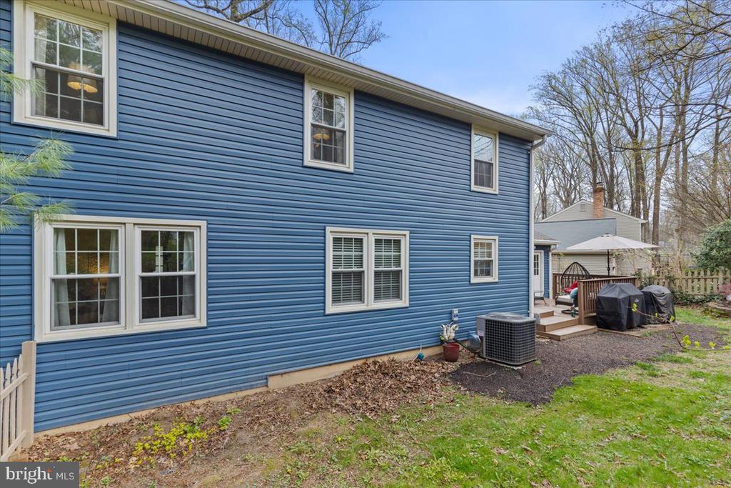 5912 NEW ENGLAND WOODS DRIVE