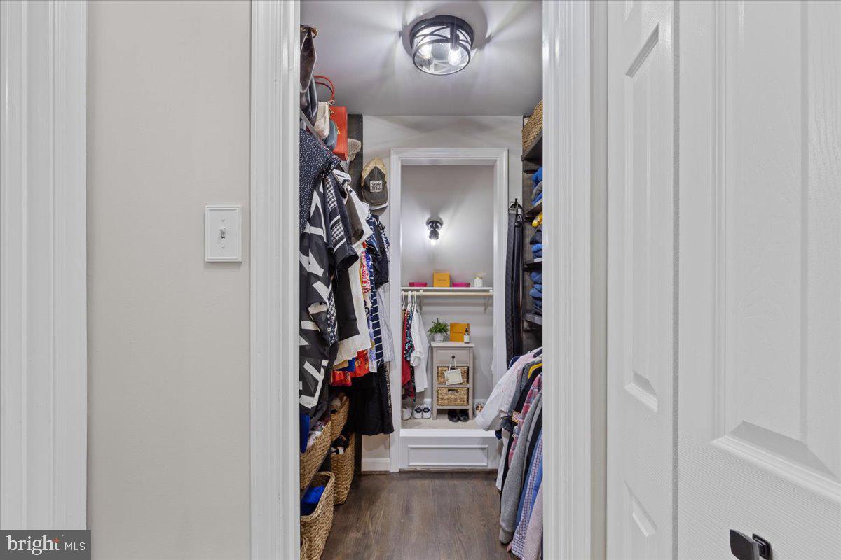 5912 NEW ENGLAND WOODS DRIVE