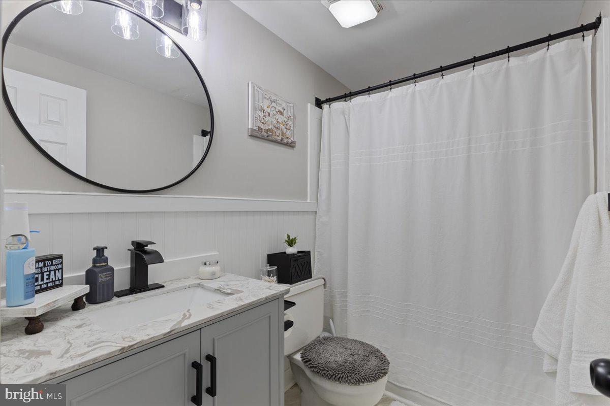 5912 NEW ENGLAND WOODS DRIVE