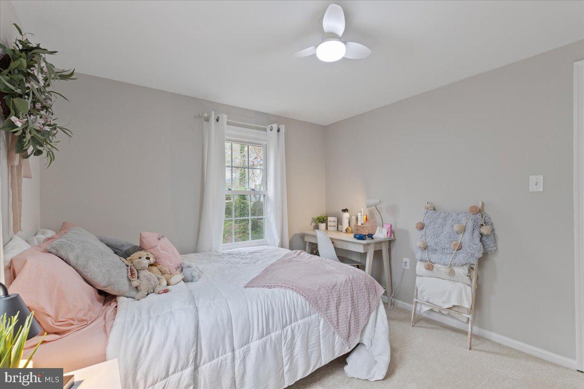 5912 NEW ENGLAND WOODS DRIVE