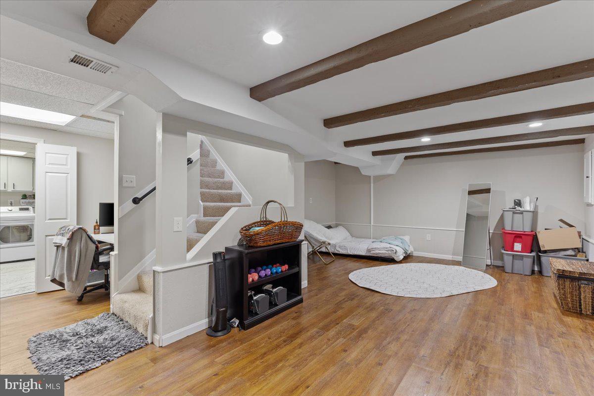 5912 NEW ENGLAND WOODS DRIVE