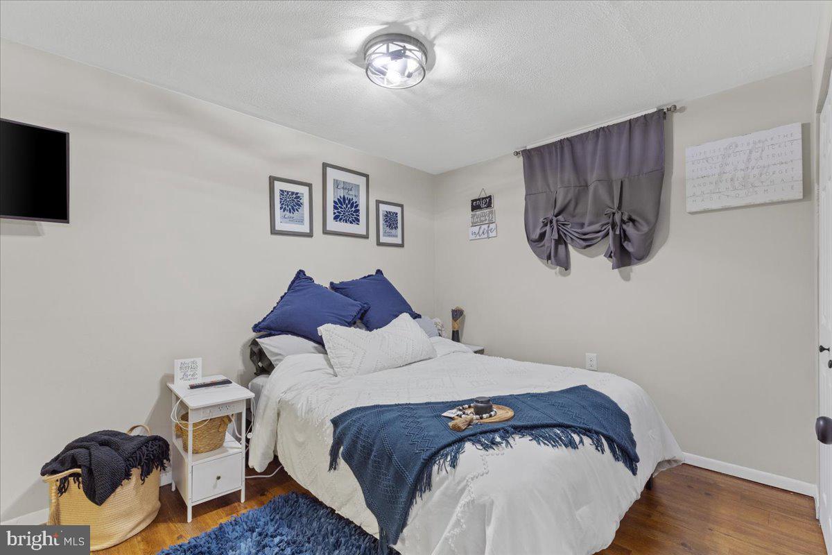 5912 NEW ENGLAND WOODS DRIVE