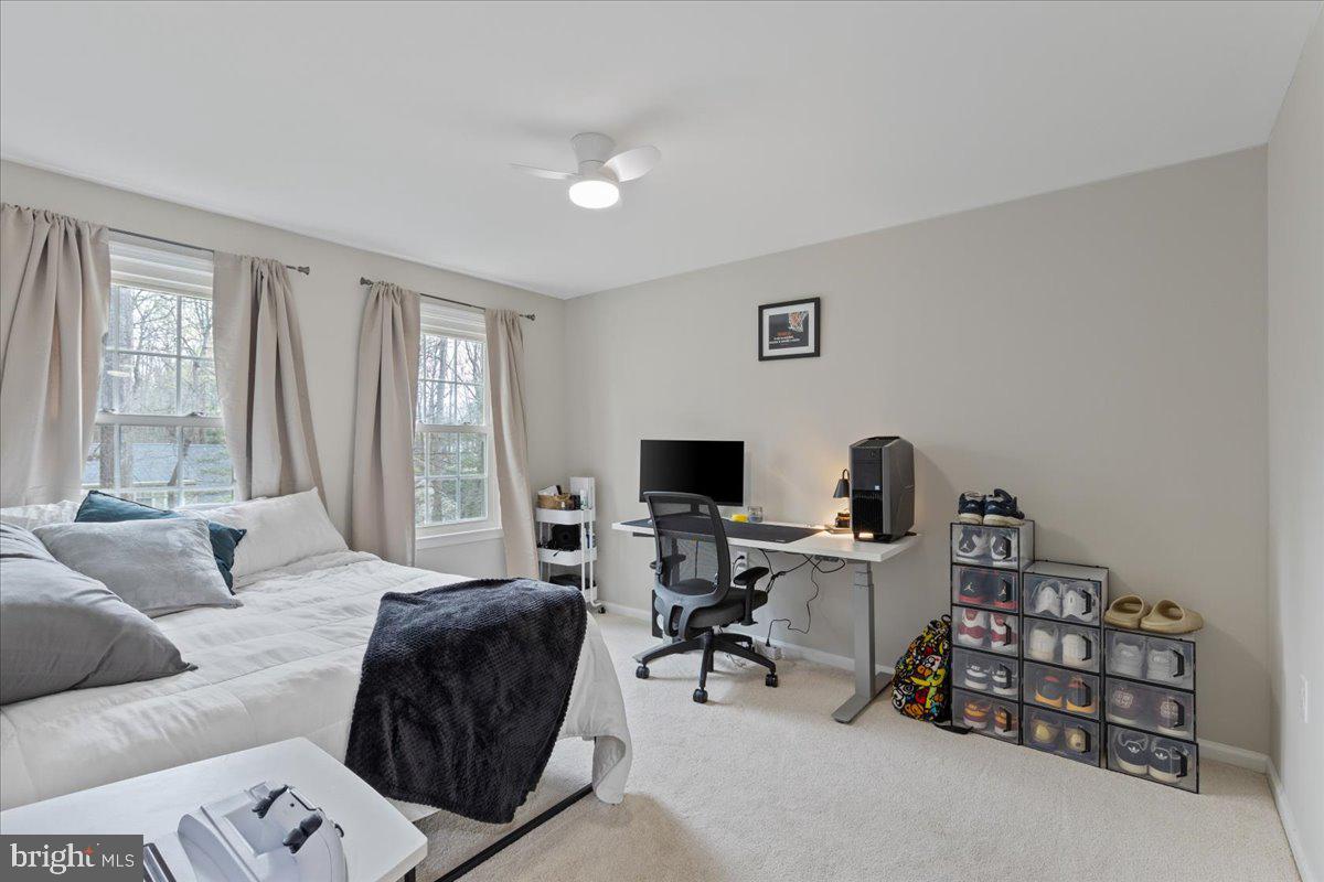 5912 NEW ENGLAND WOODS DRIVE