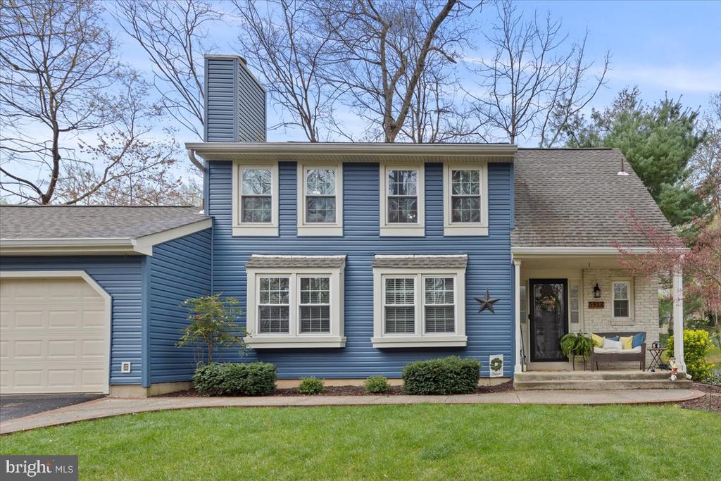 5912 NEW ENGLAND WOODS DRIVE