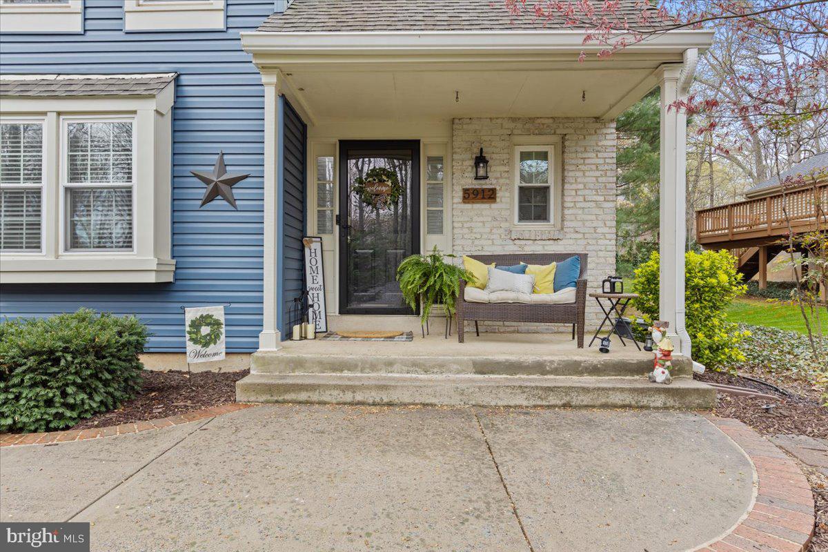 5912 NEW ENGLAND WOODS DRIVE