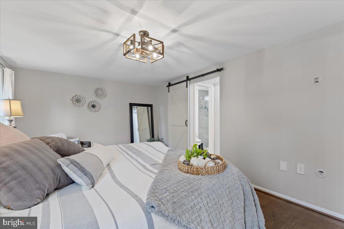 5912 NEW ENGLAND WOODS DRIVE