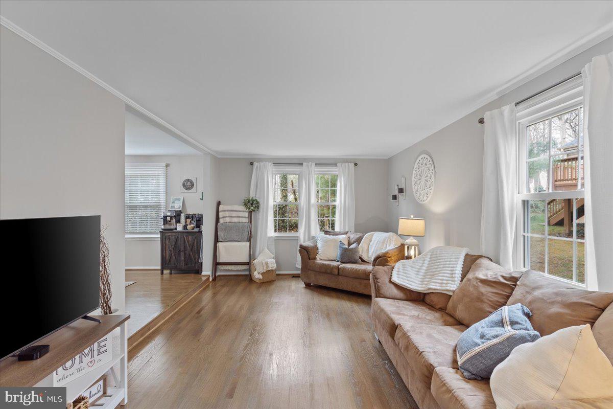 5912 NEW ENGLAND WOODS DRIVE