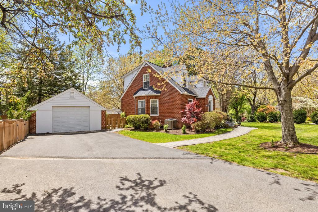 3127 WORTHINGTON CIRCLE
