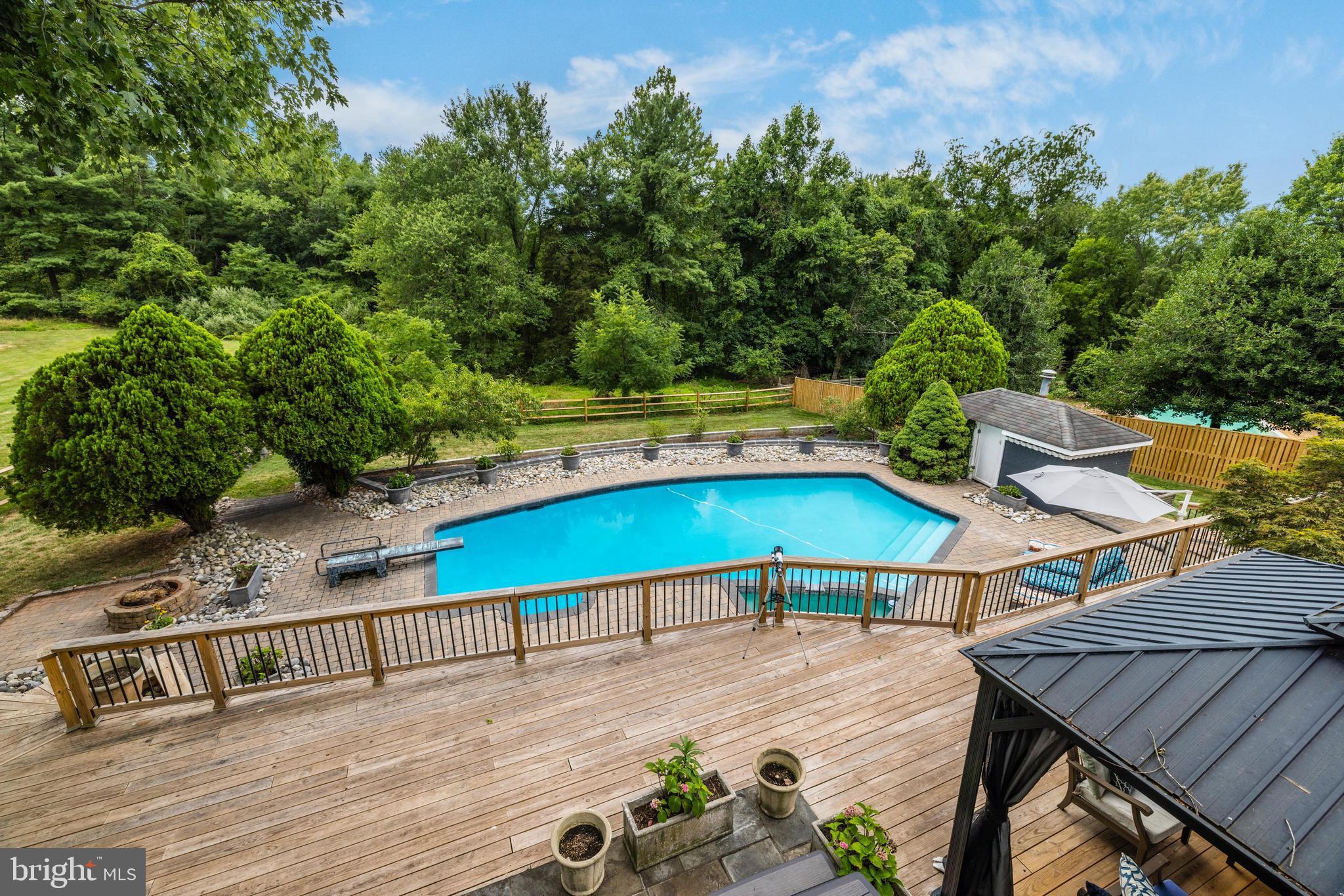 1006 Cup Leaf Holly Ct