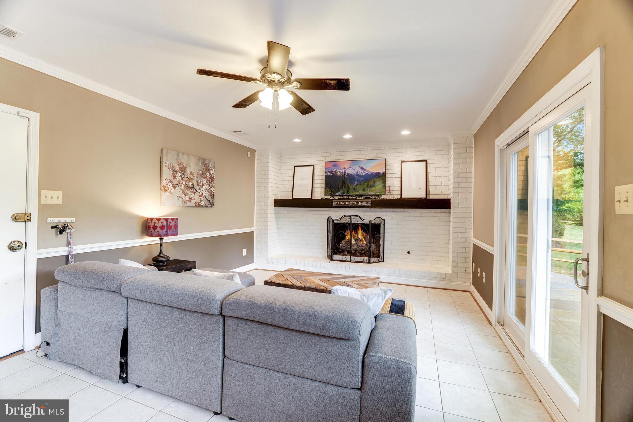 1006 Cup Leaf Holly Ct