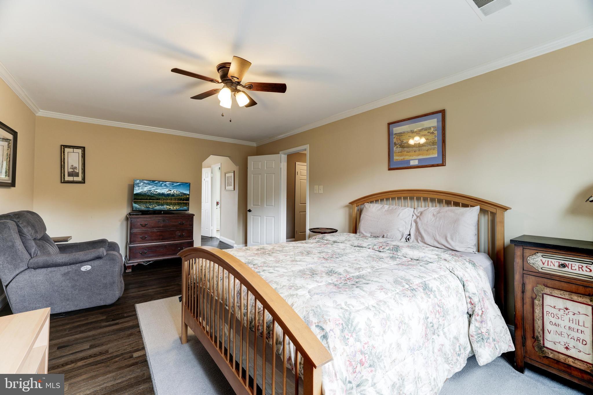 1006 Cup Leaf Holly Ct