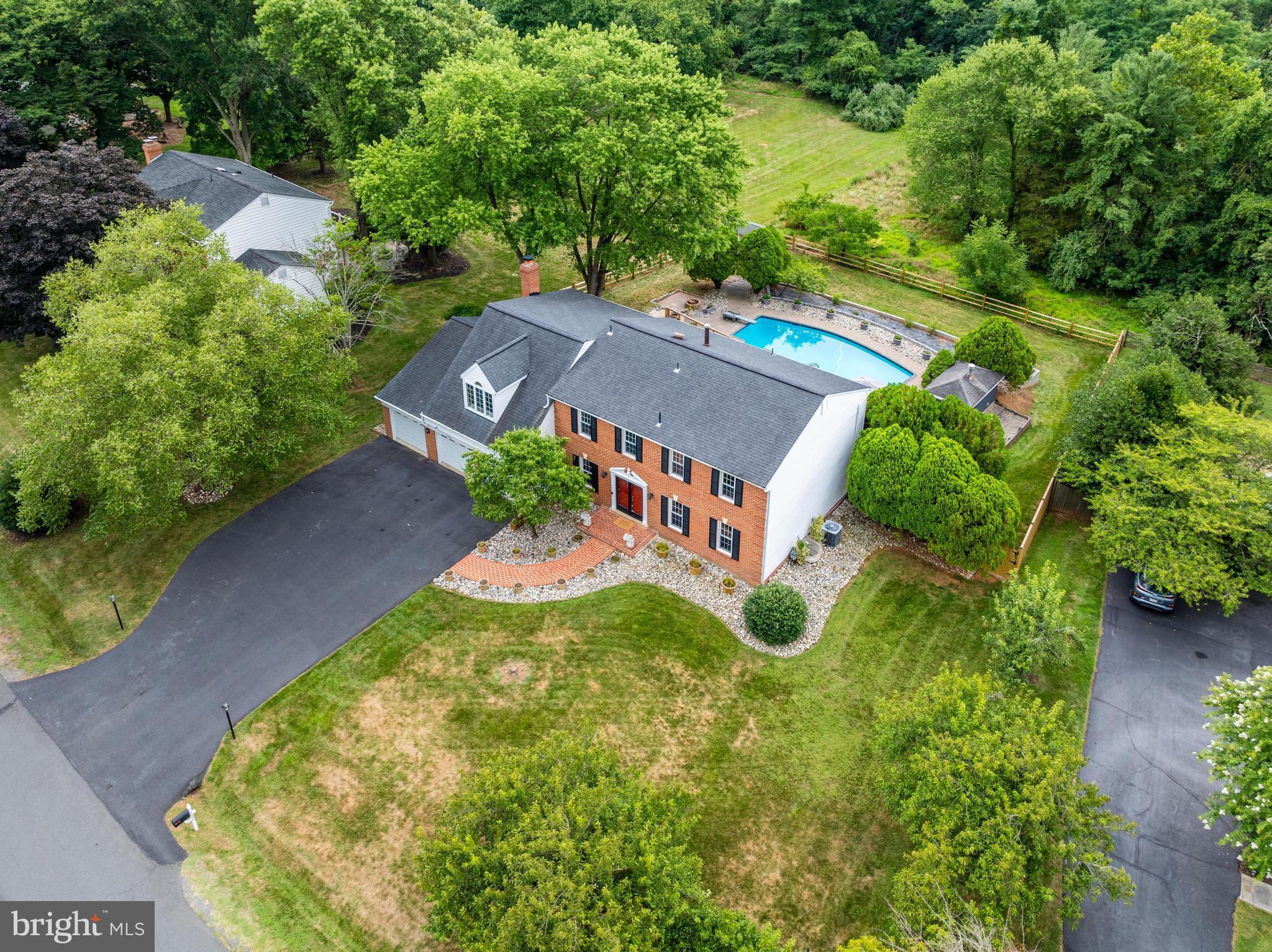 1006 Cup Leaf Holly Ct