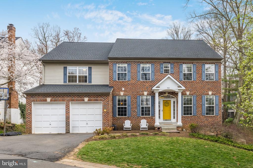 901 Dominion Ridge Ter