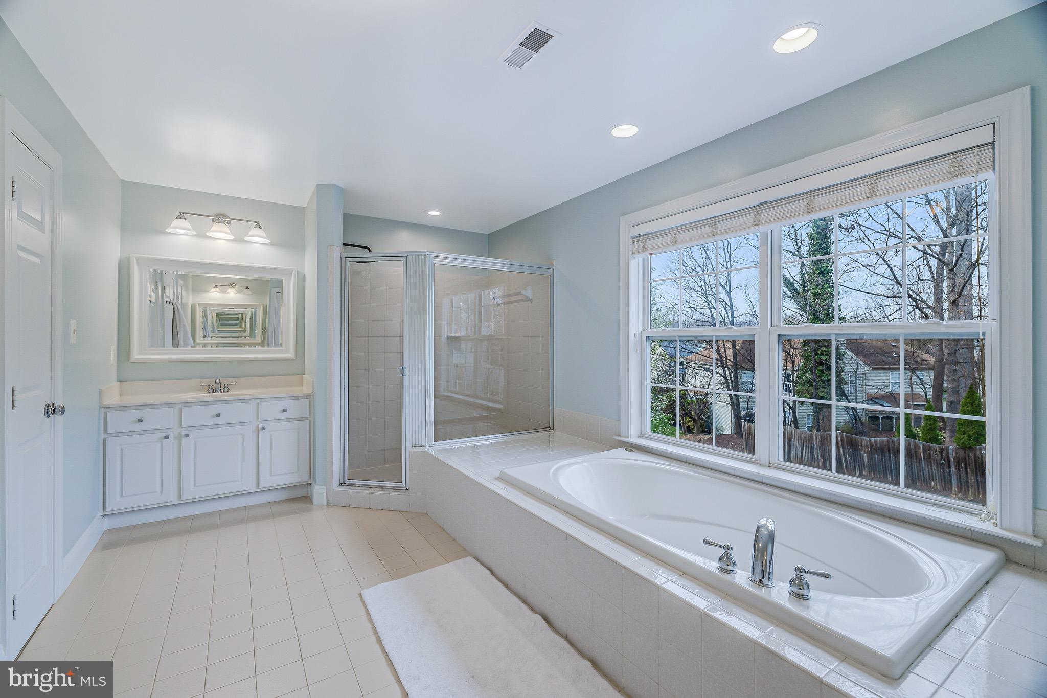 901 Dominion Ridge Ter